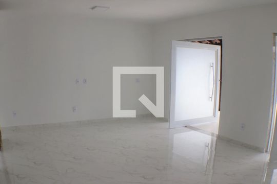 Sala de casa à venda com 3 quartos, 150m² em Curicica, Rio de Janeiro