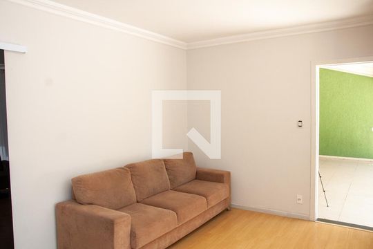Sala  de casa para alugar com 4 quartos, 650m² em Chácaras Califórnia, Contagem