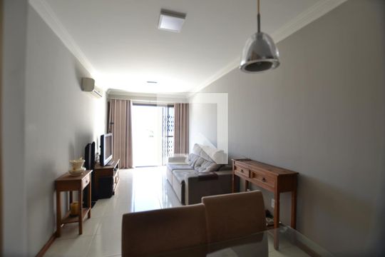 Sala de apartamento à venda com 2 quartos, 75m² em Santana, Porto Alegre