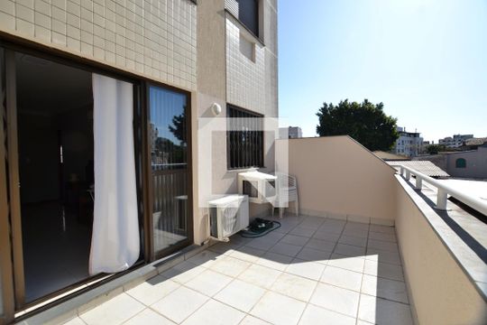 Varanda de apartamento à venda com 2 quartos, 75m² em Santana, Porto Alegre