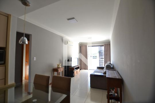 Sala de apartamento à venda com 2 quartos, 75m² em Santana, Porto Alegre