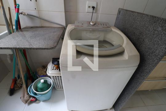 Área de serviço de apartamento para alugar com 3 quartos, 80m² em Alto da Glória, Goiânia