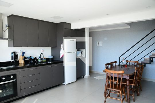Sala/Cozinha de apartamento para alugar com 2 quartos, 105m² em Jardim Colibri, Cotia