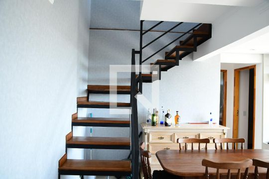 Sala de apartamento para alugar com 2 quartos, 105m² em Jardim Colibri, Cotia