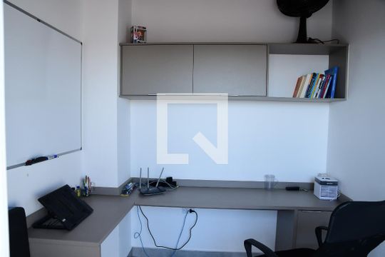 Escritório de apartamento para alugar com 2 quartos, 105m² em Jardim Colibri, Cotia