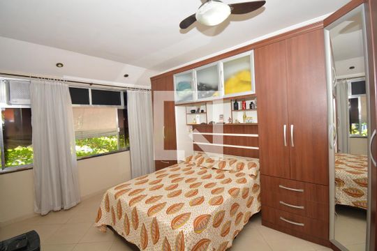 Quarto 1 de apartamento à venda com 2 quartos, 58m² em Vila Kosmos, Rio de Janeiro