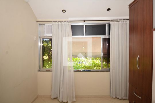 Quarto 1 de apartamento à venda com 2 quartos, 58m² em Vila Kosmos, Rio de Janeiro