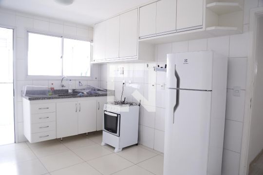 Cozinha de apartamento para alugar com 3 quartos, 105m² em Vila Primavera, São Paulo