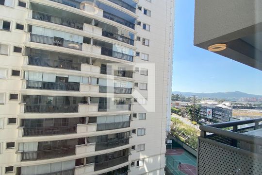 Vista da Suíte de kitnet/studio para alugar com 1 quarto, 50m² em Alphaville Industrial, Barueri