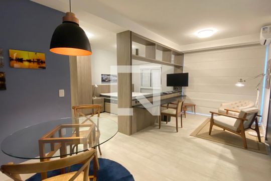 Kitnet/Studio para alugar com 1 quarto, 50m² em Alphaville Industrial, Barueri
