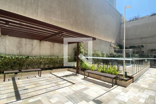 Área comum de kitnet/studio para alugar com 1 quarto, 50m² em Alphaville Industrial, Barueri