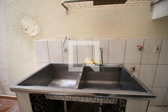 Área de Serviço de casa para alugar com 3 quartos, 300m² em Vila Trujillo, Sorocaba