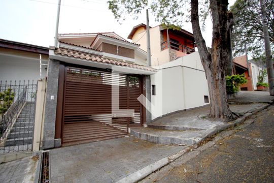 Fachada de casa para alugar com 3 quartos, 300m² em Vila Trujillo, Sorocaba