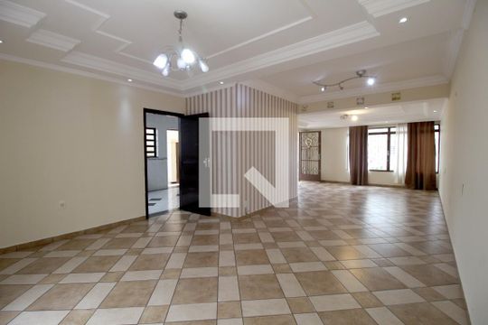 Casa para alugar com 3 quartos, 300m² em Vila Trujillo, Sorocaba