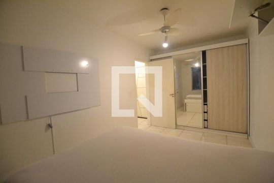 Quarto 2 de apartamento à venda com 2 quartos, 60m² em Teresópolis, Porto Alegre