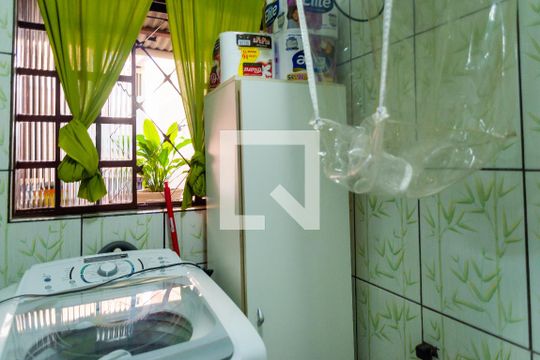 Cozinha e Área de Serviço de casa à venda com 2 quartos, 140m² em Coronel Aparício Borges, Porto Alegre