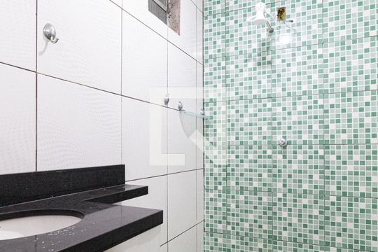 Banheiro de casa à venda com 1 quarto, 50m² em Conceição, Osasco