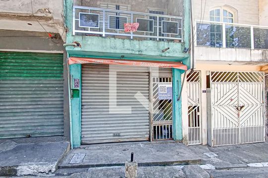 Fachada de casa à venda com 1 quarto, 50m² em Conceição, Osasco