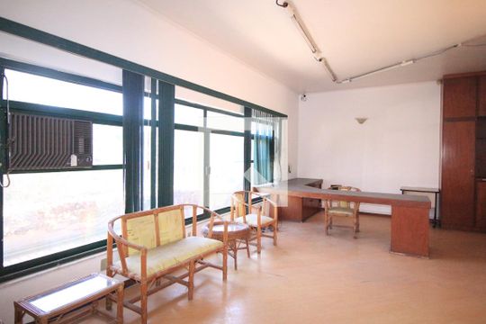 Sala de casa à venda com 4 quartos, 240m² em Vila Dom Pedro Ii, São Paulo
