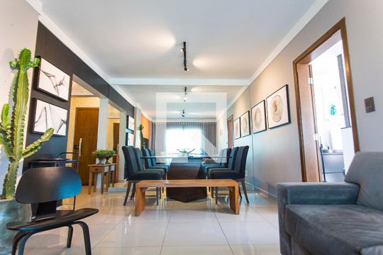 Sala de apartamento para alugar com 3 quartos, 95m² em Santa Mônica, Uberlândia