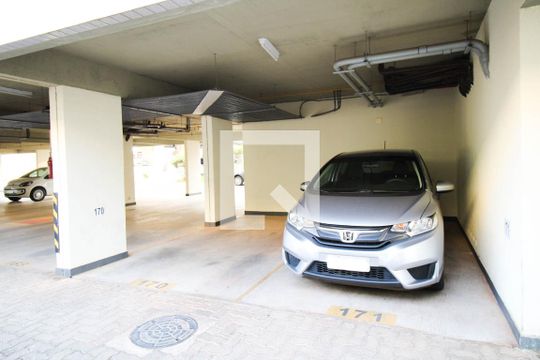 Garagem de kitnet/studio à venda com 1 quarto, 25m² em Asa Norte, Brasília