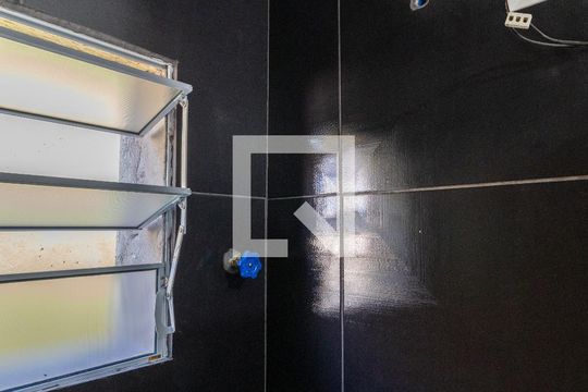 Banheiro de casa para alugar com 1 quarto, 30m² em Vila Nova Cachoeirinha, São Paulo