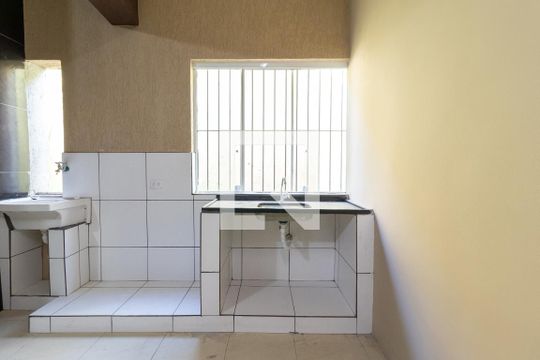 Cozinha e Área de Serviço de casa para alugar com 1 quarto, 30m² em Vila Nova Cachoeirinha, São Paulo