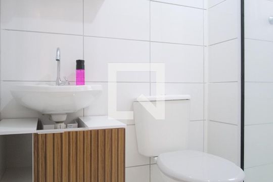 Banheiro de apartamento para alugar com 2 quartos, 41m² em Jardim América da Penha, São Paulo