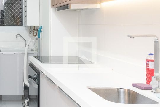Cozinha de apartamento para alugar com 2 quartos, 58m² em Picanço, Guarulhos
