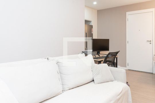 Sala de apartamento para alugar com 2 quartos, 58m² em Picanço, Guarulhos