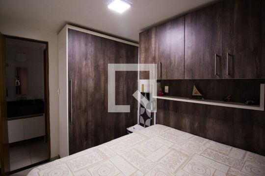 Quarto 2 de apartamento para alugar com 2 quartos, 49m² em Conjunto Residencial José Bonifácio, São Paulo