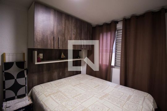 Quarto 2 de apartamento para alugar com 2 quartos, 49m² em Conjunto Residencial José Bonifácio, São Paulo