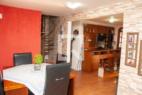Sala de casa à venda com 5 quartos, 300m² em Conjunto Agua Branca, Contagem