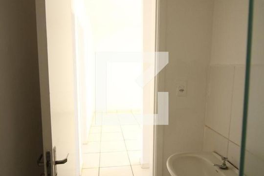 Banheiro de apartamento para alugar com 2 quartos, 42m² em Vila Virgínia, Ribeirão Preto