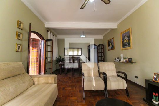 Sala de casa à venda com 3 quartos, 300m² em Vila Jacuí, São Paulo