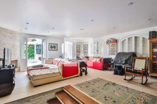 Suíte 1 de casa à venda com 4 quartos, 380m² em Jardim das Bandeiras, São Paulo