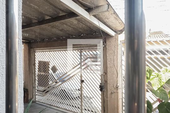 Vista da Sala de casa à venda com 2 quartos, 100m² em Jardim Santa Cecilia, Guarulhos