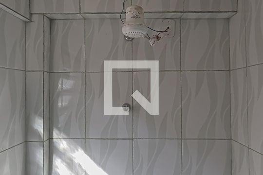 Banheiro de casa à venda com 2 quartos, 100m² em Jardim Santa Cecilia, Guarulhos