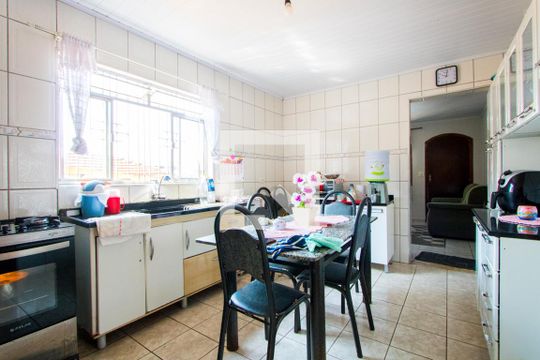 Cozinha de casa à venda com 2 quartos, 400m² em Vila Eldízia, Santo André