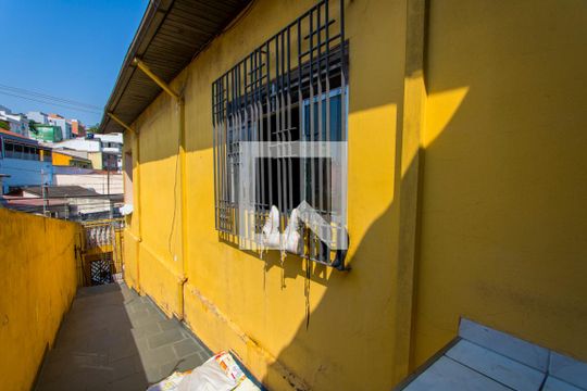 Corredor - Externo de casa à venda com 2 quartos, 400m² em Vila Eldízia, Santo André