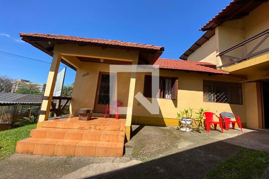 Área Externa de casa à venda com 7 quartos, 500m² em Rondônia, Novo Hamburgo