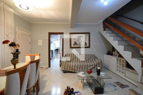 Sala de casa de condomínio à venda com 4 quartos, 204m² em Camaquã, Porto Alegre