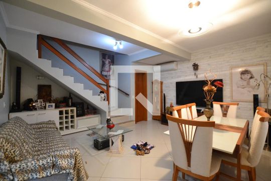 Casa de Condomínio à venda com 4 quartos, 204m² em Camaquã, Porto Alegre