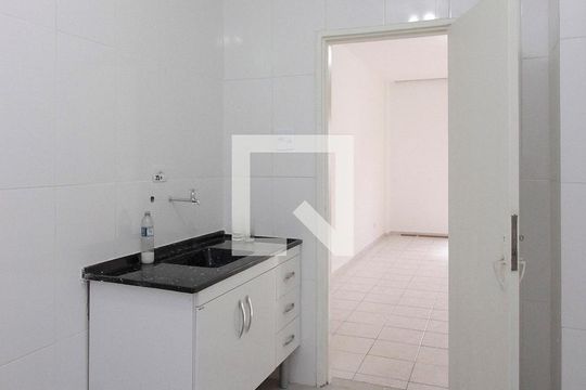 Cozinha de apartamento para alugar com 1 quarto, 65m² em Campos Elíseos, São Paulo