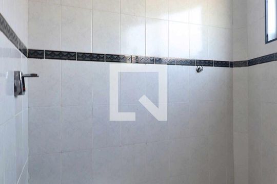 Banheiro da Suíte de casa à venda com 3 quartos, 300m² em Parque das Nações, Santo André