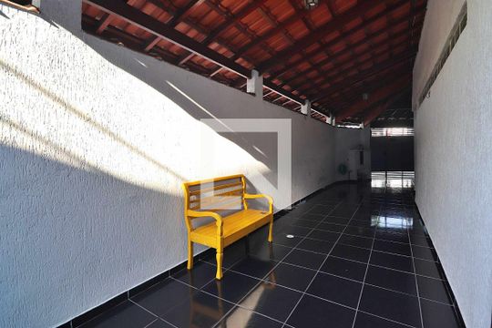 Quintal de casa à venda com 3 quartos, 300m² em Parque das Nações, Santo André