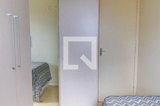 Quarto 2 de apartamento para alugar com 2 quartos, 45m² em Jardim Vila Formosa, São Paulo