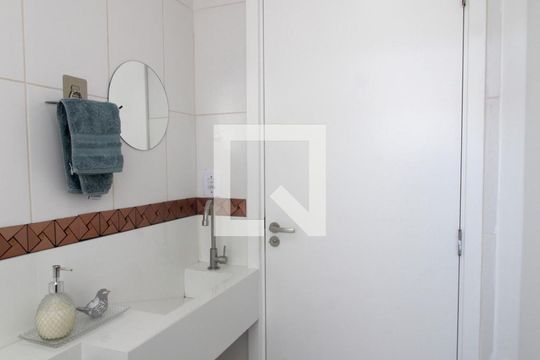 Banheiro de apartamento para alugar com 2 quartos, 53m² em Parque Morumbi, Votorantim