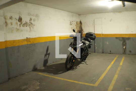 Garagem de apartamento à venda com 1 quarto, 42m² em Vila Porto, Barueri