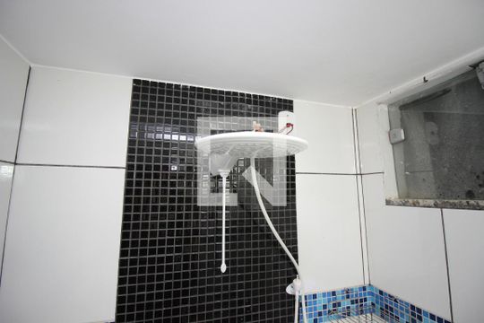 Banheiro Social de apartamento para alugar com 2 quartos, 48m² em Taguatinga Sul (taguatinga), Brasília